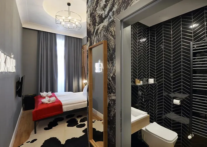 1552 Boutique Hotel 4*