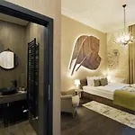 1552 Boutique 4*