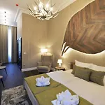 1552 Boutique Eger