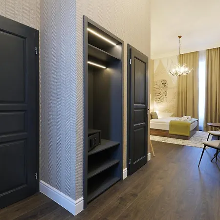 1552 Boutique 4* Eger