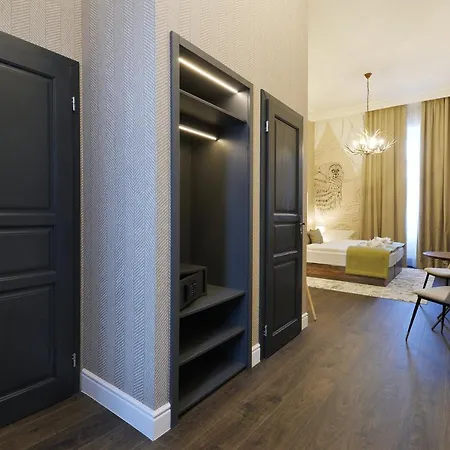 1552 Boutique 4* Eger