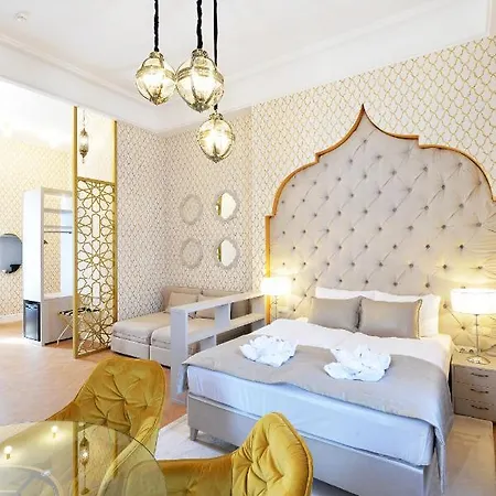 1552 Boutique Hotel