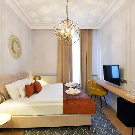 1552 Boutique 4* Eger